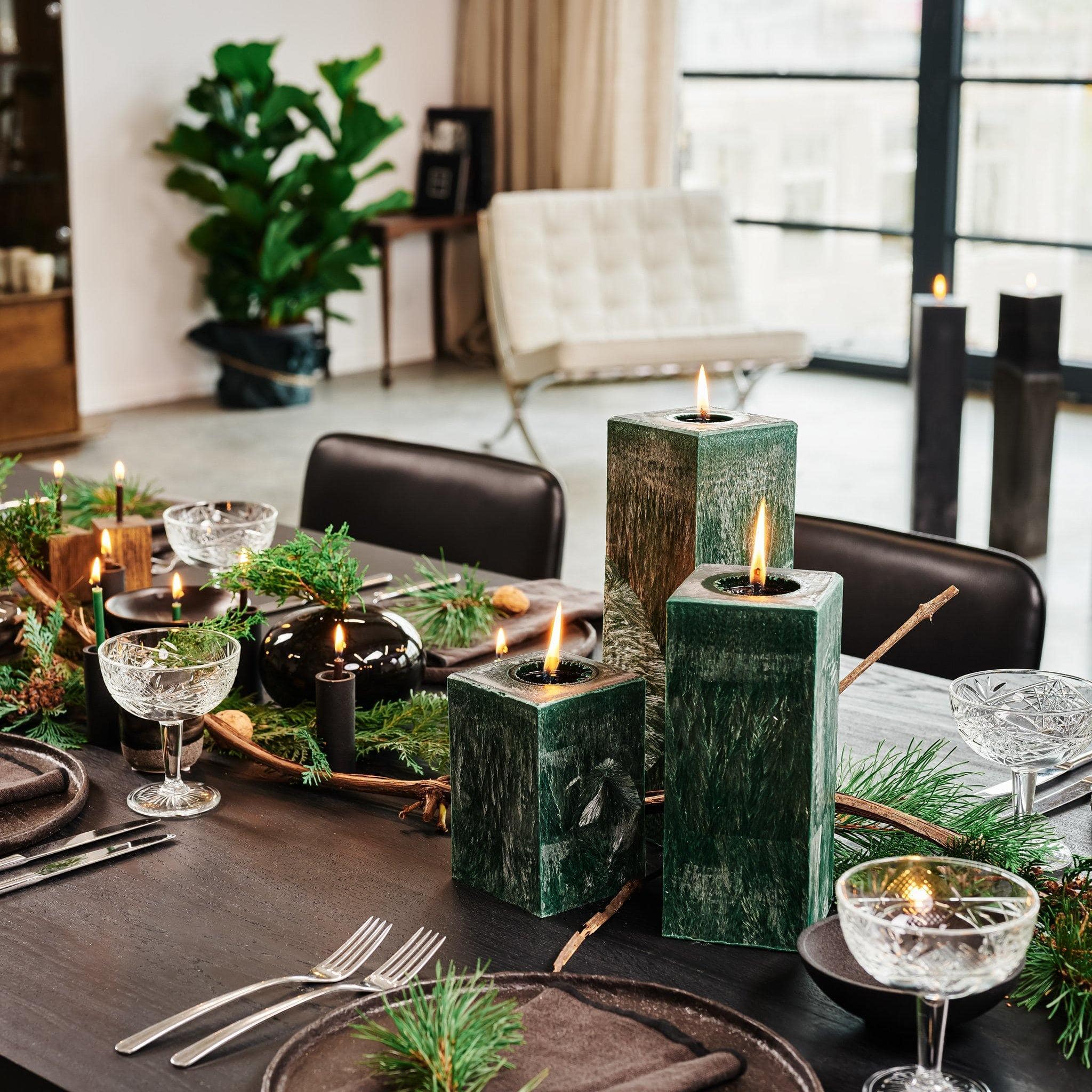 green square dinner table pillar candles